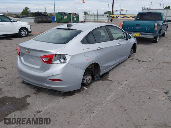 ✅ 2016 Chevrolet Cruze LS • VIN: 1G1BC5SM4G7245004 • Lot: 44844784. Wystawiony na IAAI z przebiegiem Nie podano. Bezpłatny archiwum sprzedaży aukcyjnych z USA i szczegółowy raport historii pojazdu na DreamBid. Zdjęcie 4.