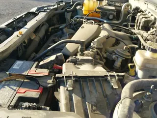 ✅ 2006 Ford Escape • VIN: 1FMYU93I36KA22583 • Lot: 43489000. Listed on IAAI with 165,057 mi. Free auction sales archive from the USA and detailed vehicle history report at DreamBid. Image 18.