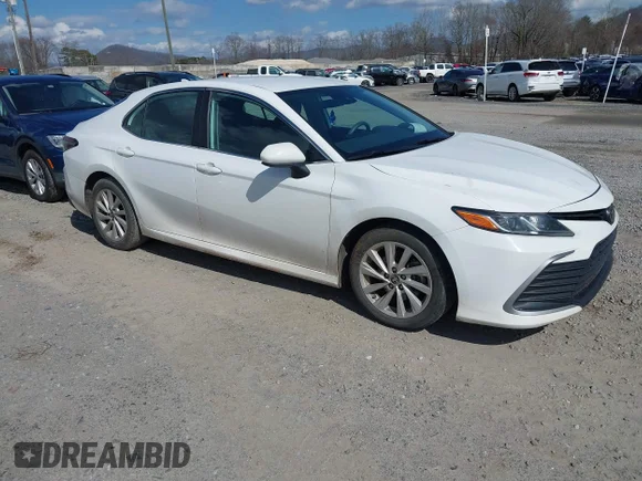 ✅ 2022 Toyota Camry LE • VIN: 4T1C11AK4NU633046 • Лот: 44562742. Опубликован ранее на IAAI с пробегом 83 380 миль. Бесплатный доступ к архиву аукционных продаж из США и подробный отчёт об истории автомобиля на DreamBid. Изображение 1.