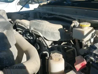 ✅ 2019 Ram 2500 Tradesman • VIN: 3C6UR5HJ6KG551413 • Lot: 43594790. Wystawiony na IAAI z przebiegiem 150 753 mil. Bezpłatny archiwum sprzedaży aukcyjnych z USA i szczegółowy raport historii pojazdu na DreamBid. Zdjęcie 19.