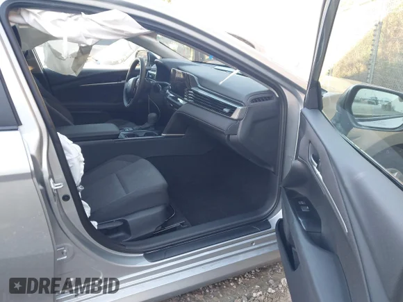 ✅ 2025 Toyota Camry LE • VIN: 4T1DAACK1SU206145 • Lot: 43916812. Wystawiony na IAAI z przebiegiem 253 mil. Bezpłatny archiwum sprzedaży aukcyjnych z USA i szczegółowy raport historii pojazdu na DreamBid. Zdjęcie 5.