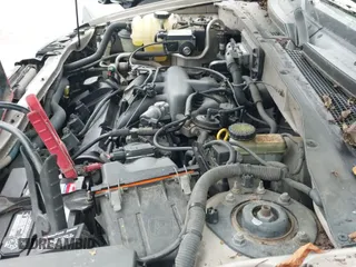 ✅ 2001 Ford Escape XLT • VIN: 1FMYU03161KA13882 • Lot: 43021875. Listed on IAAI with 147,273 mi. Free auction sales archive from the USA and detailed vehicle history report at DreamBid. Image 12.