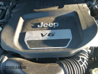 ✅ 2017 Jeep Wrangler Unlimited Rubicon Recon • VIN: 1C4BJWFG4HL723096 • Lot: 41393584. Listed on IAAI with 102,045 mi. Free auction sales archive from the USA and detailed vehicle history report at DreamBid. Image 20.