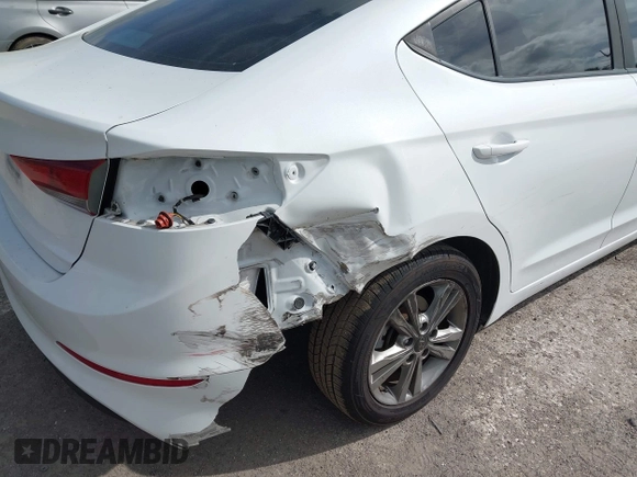 ✅ 2018 Hyundai Elantra SEL • VIN: 5NPD84LF0JH328525 • Lot: 44567796. Wystawiony na IAAI z przebiegiem 135 081 mil. Bezpłatny archiwum sprzedaży aukcyjnych z USA i szczegółowy raport historii pojazdu na DreamBid. Zdjęcie 6.