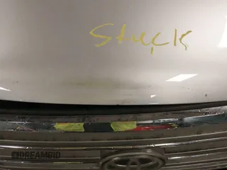 ✅ 2013 Toyota Land Cruiser • VIN: JTMHY7AJ8D4011273 • Lot: 41351783. Wystawiony na IAAI z przebiegiem 121 192 mil. Bezpłatny archiwum sprzedaży aukcyjnych z USA i szczegółowy raport historii pojazdu na DreamBid. Zdjęcie 20.