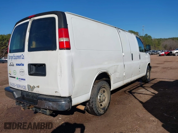 ✅ 2012 Chevrolet Express 2500 • VIN: 1GCWGGFG2C1130900 • Lot: 44181046. Listed on IAAI with 283,501 mi. Free auction sales archive from the USA and detailed vehicle history report at DreamBid. Image 4.