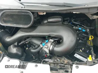 ✅ 2018 Ford Transit • VIN: 1FTYE2CM4JKA10552 • Lot: 42003388. Wystawiony na IAAI z przebiegiem 116 464 mil. Bezpłatny archiwum sprzedaży aukcyjnych z USA i szczegółowy raport historii pojazdu na DreamBid. Zdjęcie 19.