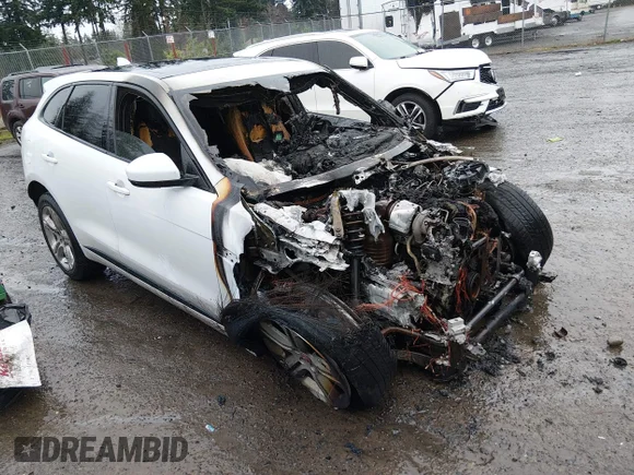 ✅ 2018 Jaguar F-Pace 20d R-Sport • VIN: SADCL2FN5JA243113 • Lot: 44288359. Listed on IAAI with Not provided. Free auction sales archive from the USA and detailed vehicle history report at DreamBid. Image 1.