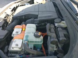 ✅ 2018 Hyundai Ioniq Blue • VIN: KMHC65LC8JU062766 • Lot: 41478341. Wystawiony na IAAI z przebiegiem 73 944 mil. Bezpłatny archiwum sprzedaży aukcyjnych z USA i szczegółowy raport historii pojazdu na DreamBid. Zdjęcie 19.