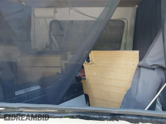 ✅ 2024 Mercedes-Benz Sprinter • VIN: W1Y4NBVY1RT156147 • Лот: 44910056. Опубліковано раніше на IAAI з пробігом 44 652 миль. Безкоштовний доступ до архіву аукціонних продажів зі США та докладний звіт про історію автомобіля на DreamBid. Зображення 8.