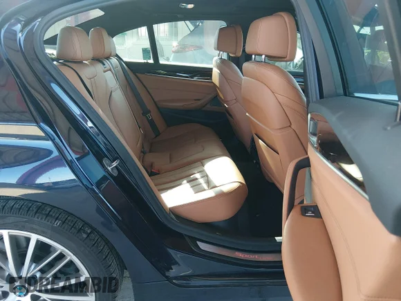 ✅ 2017 BMW 5 Series 540i xDrive • VIN: WBAJE7C35HWA03912 • Лот: 45529070. Опубліковано раніше на IAAI з пробігом 114 990 миль. Безкоштовний доступ до архіву аукціонних продажів зі США та докладний звіт про історію автомобіля на DreamBid. Зображення 8.