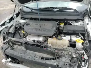 ✅ 2021 Jeep Cherokee Latitude • VIN: 1C4PJLCBXMD208590 • Lot: 63234775. Wystawiony na Copart z przebiegiem 113 051 mil. Bezpłatny archiwum sprzedaży aukcyjnych z USA i szczegółowy raport historii pojazdu na DreamBid. Zdjęcie 14.