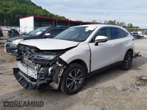 ✅ 2021 Toyota Venza XLE • VIN: JTEAAAAH0MJ032213 • Lot: 45250851. Wystawiony na IAAI z przebiegiem 82 212 mil. Bezpłatny archiwum sprzedaży aukcyjnych z USA i szczegółowy raport historii pojazdu na DreamBid. Zdjęcie 2.