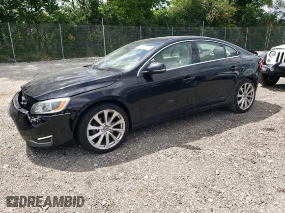 ✅ 2016 Volvo S60 T5 Drive-E Platinum • VIN: LYV402FM5GB090654 • Лот: 63826525. Опубликован ранее на Copart с пробегом 132 581 миль. Бесплатный доступ к архиву аукционных продаж из США и подробный отчёт об истории автомобиля на DreamBid. Изображение 1.