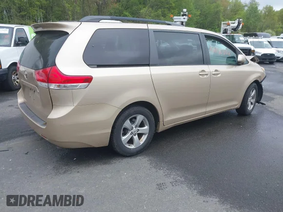 ✅ 2011 Toyota Sienna LE AAS • VIN: 5TDKK3DC2BS006651 • Lot: 42190362. Listed on IAAI with 201,795 mi. Free auction sales archive from the USA and detailed vehicle history report at DreamBid. Image 4.