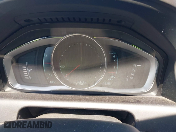 ✅ 2015 Volvo XC60 Platinum • VIN: YV4940RD6F2612358 • Lot: 45093099. Wystawiony na IAAI z przebiegiem 113 571 mil. Bezpłatny archiwum sprzedaży aukcyjnych z USA i szczegółowy raport historii pojazdu na DreamBid. Zdjęcie 7.