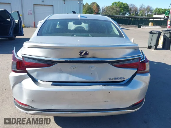 ✅ 2021 Lexus ES 300h Luxury • VIN: 58AEA1C11MU002128 • Lot: 45191961. Wystawiony na IAAI z przebiegiem 158 299 mil. Bezpłatny archiwum sprzedaży aukcyjnych z USA i szczegółowy raport historii pojazdu na DreamBid. Zdjęcie 6.