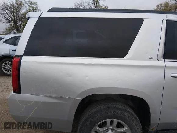 ✅ 2017 Chevrolet Suburban LT • VIN: 1GNSKHKC2HR159836 • Lot: 44932717. Wystawiony na IAAI z przebiegiem 176 026 mil. Bezpłatny archiwum sprzedaży aukcyjnych z USA i szczegółowy raport historii pojazdu na DreamBid. Zdjęcie 6.