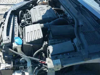 ✅ 2017 Volkswagen Golf S • VIN: 3VW217AU8HM027954 • Lot: 43016388. Listed on IAAI with 52,052 mi. Free auction sales archive from the USA and detailed vehicle history report at DreamBid. Image 22.