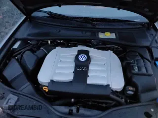 ✅ 2003 Volkswagen Passat • VIN: WVWLK63B33E378165 • Lot: 84969534. Listed on Copart with 105,162 mi. Free auction sales archive from the USA and detailed vehicle history report at DreamBid. Image 15.