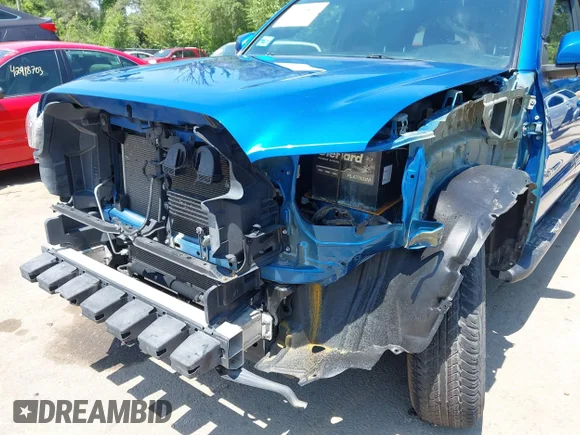 ✅ 2017 Toyota Tacoma SR5 • VIN: 5TFDZ5BN8HX022957 • Lot: 42905872. Wystawiony na IAAI z przebiegiem 72 747 mil. Bezpłatny archiwum sprzedaży aukcyjnych z USA i szczegółowy raport historii pojazdu na DreamBid. Zdjęcie 6.