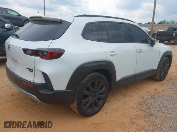 ✅ 2024 Mazda CX-50 Premium • VIN: 7MMVABDY8RN209081 • Лот: 42009149. Опубліковано раніше на IAAI з пробігом 18 369 миль. Безкоштовний доступ до архіву аукціонних продажів зі США та докладний звіт про історію автомобіля на DreamBid. Зображення 4.