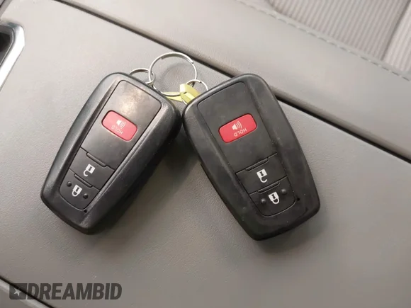 ✅ 2023 Toyota Highlander XLE • VIN: 5TDKDRAH5PS030124 • Lot: 43921056. Wystawiony na IAAI z przebiegiem 46 384 mil. Bezpłatny archiwum sprzedaży aukcyjnych z USA i szczegółowy raport historii pojazdu na DreamBid. Zdjęcie 11.