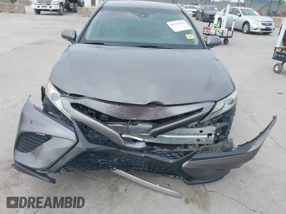 ✅ 2018 Toyota Camry XSE • VIN: 4T1B61HKXJU133230 • Лот: 45132512. Опубликован ранее на IAAI с пробегом 175 782 миль. Бесплатный доступ к архиву аукционных продаж из США и подробный отчёт об истории автомобиля на DreamBid. Изображение 6.