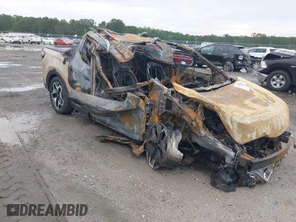 ✅ 2024 Hyundai Santa Cruz Limited • VIN: 5NTJEDAF3RH099690 • Lot: 45206336. Wystawiony na IAAI z przebiegiem Nie podano. Bezpłatny archiwum sprzedaży aukcyjnych z USA i szczegółowy raport historii pojazdu na DreamBid. Zdjęcie 1.