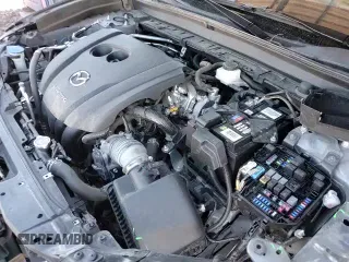 ✅ 2020 Mazda CX-30 Premium • VIN: 3MVDMAEMXLM122033 • Lot: 81964355. Wystawiony na Copart z przebiegiem 54 508 mil. Bezpłatny archiwum sprzedaży aukcyjnych z USA i szczegółowy raport historii pojazdu na DreamBid. Zdjęcie 15.