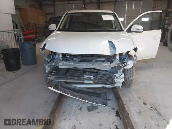 ✅ 2014 Mitsubishi Outlander GT • VIN: JA4JZ4AX6EZ001289 • Lot: 44018659. Wystawiony na IAAI z przebiegiem 186 421 mil. Bezpłatny archiwum sprzedaży aukcyjnych z USA i szczegółowy raport historii pojazdu na DreamBid. Zdjęcie 6.