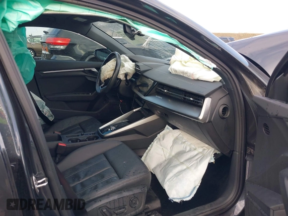 ✅ 2022 Audi A3 Premium • VIN: WAUGUDGY5NA094297 • Lot: 41109912. Wystawiony na IAAI z przebiegiem 40 264 mil. Bezpłatny archiwum sprzedaży aukcyjnych z USA i szczegółowy raport historii pojazdu na DreamBid. Zdjęcie 5.