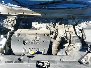 ✅ 2011 Mitsubishi Outlander SE • VIN: JA4AP4AU4BZ008247 • Lot: 43694303. Wystawiony na IAAI z przebiegiem 201 333 mil. Bezpłatny archiwum sprzedaży aukcyjnych z USA i szczegółowy raport historii pojazdu na DreamBid. Zdjęcie 13.