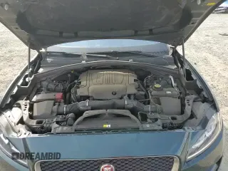 ✅ 2017 Jaguar F-Pace 35t Premium • VIN: SADCJ2BV6HA082017 • Лот: 82745665. Опубликован ранее на Copart с пробегом 127 605 миль. Бесплатный доступ к архиву аукционных продаж из США и подробный отчёт об истории автомобиля на DreamBid. Изображение 14.