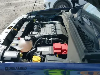 ✅ 2020 Jeep Renegade Limited • VIN: ZACNJBD14LPL70106 • Lot: 40635517. Wystawiony na IAAI z przebiegiem 46 987 mil. Bezpłatny archiwum sprzedaży aukcyjnych z USA i szczegółowy raport historii pojazdu na DreamBid. Zdjęcie 19.