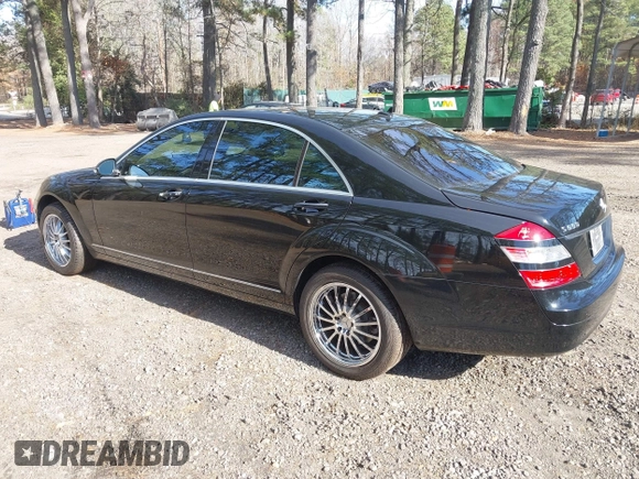 ✅ 2009 Mercedes-Benz S 550 • VIN: WDDNG86X09A267107 • Lot: 43780416. Wystawiony na IAAI z przebiegiem 111 307 mil. Bezpłatny archiwum sprzedaży aukcyjnych z USA i szczegółowy raport historii pojazdu na DreamBid. Zdjęcie 3.