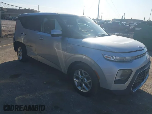 ✅ 2021 Kia Soul X-Line • VIN: KNDJ23AU1M7786793 • Lot: 45021599. Wystawiony na IAAI z przebiegiem 90 922 mil. Bezpłatny archiwum sprzedaży aukcyjnych z USA i szczegółowy raport historii pojazdu na DreamBid. Zdjęcie 1.