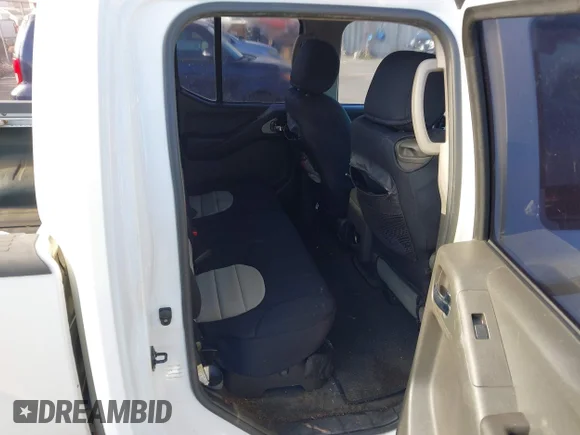 ✅ 2005 Nissan Frontier SE • VIN: 1N6AD07U95C431828 • Lot: 43130373. Wystawiony na IAAI z przebiegiem 180 415 mil. Bezpłatny archiwum sprzedaży aukcyjnych z USA i szczegółowy raport historii pojazdu na DreamBid. Zdjęcie 8.