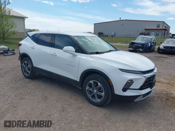 ✅ 2023 Chevrolet Blazer LT • VIN: 3GNKBHR4XPS131440 • Lot: 45071659. Wystawiony na IAAI z przebiegiem 90 526 mil. Bezpłatny archiwum sprzedaży aukcyjnych z USA i szczegółowy raport historii pojazdu na DreamBid. Zdjęcie 1.