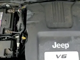 ✅ 2017 Jeep Wrangler Unlimited Sport • VIN: 1C4BJWDGXHL705270 • Лот: 81646155. Опубликован ранее на Copart с пробегом 89 720 миль. Бесплатный доступ к архиву аукционных продаж из США и подробный отчёт об истории автомобиля на DreamBid. Изображение 17.