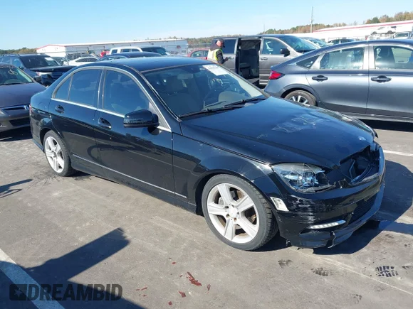 ✅ 2011 Mercedes-Benz C 300 Sport • VIN: WDDGF8BB2BR177504 • Lot: 43625140. Wystawiony na IAAI z przebiegiem 147 960 mil. Bezpłatny archiwum sprzedaży aukcyjnych z USA i szczegółowy raport historii pojazdu na DreamBid. Zdjęcie 1.