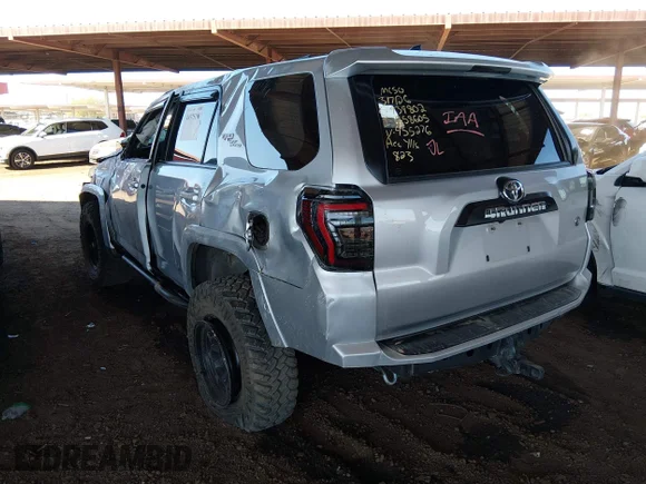✅ 2017 Toyota 4Runner SR5 Premium • VIN: JTEBU5JRXH5455276 • Лот: 44575190. Опубліковано раніше на IAAI з пробігом 252 175 миль. Безкоштовний доступ до архіву аукціонних продажів зі США та докладний звіт про історію автомобіля на DreamBid. Зображення 3.