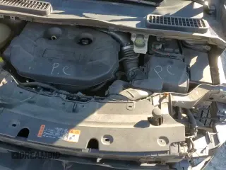 2017 Ford Escape Titanium с VIN 1FMCU9J98HUC40710, выставлен на аукционе Copart как лот 82381355 с пробегом 124 333 миль миль и Списание • Salvage title. История ставок и продаж доступна на DreamBid. Изображение 15.