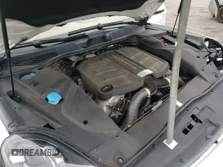 ✅ 2017 Porsche Cayenne S • VIN: WP1AB2A26HLA52025 • Lot: 68247605. Wystawiony na Copart z przebiegiem 88 362 mil. Bezpłatny archiwum sprzedaży aukcyjnych z USA i szczegółowy raport historii pojazdu na DreamBid. Zdjęcie 14.