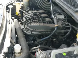 ✅ 2012 Volkswagen Routan SEL • VIN: 2C4RVACG1CR354367 • Lot: 42276663. Listed on IAAI with 141,093 mi. Free auction sales archive from the USA and detailed vehicle history report at DreamBid. Image 12.