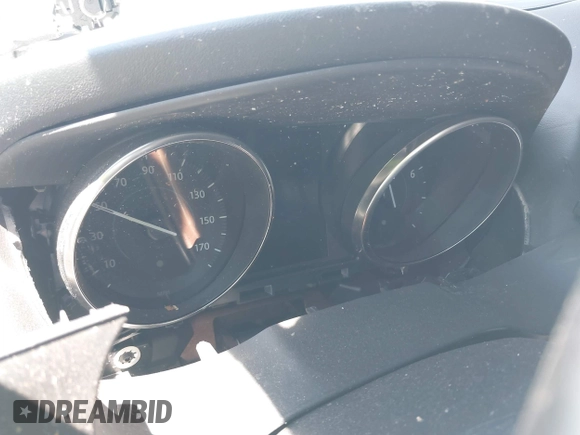 ✅ 2019 Jaguar F-Pace 25t Premium • VIN: SADCJ2GX3KA361054 • Lot: 43106497. Wystawiony na IAAI z przebiegiem Nie podano. Bezpłatny archiwum sprzedaży aukcyjnych z USA i szczegółowy raport historii pojazdu na DreamBid. Zdjęcie 7.