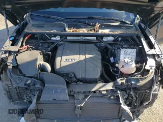 ✅ 2022 Audi Q5 S line Premium • VIN: WA1GAAFY2N2063671 • Lot: 92275235. Wystawiony na Copart z przebiegiem 24 962 mil. Bezpłatny archiwum sprzedaży aukcyjnych z USA i szczegółowy raport historii pojazdu na DreamBid. Zdjęcie 17.