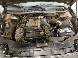 ✅ 1999 Ford Taurus SE • VIN: 1FAFP53U5XG258250 • Lot: 86017934. Wystawiony na Copart z przebiegiem 84 090 mil. Bezpłatny archiwum sprzedaży aukcyjnych z USA i szczegółowy raport historii pojazdu na DreamBid. Zdjęcie 13.