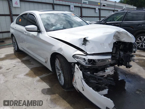 ✅ 2019 BMW 5 Series 530e • VIN: WBAJA9C58KB391769 • Lot: 44839639. Listed on IAAI with 120,621 mi. Free auction sales archive from the USA and detailed vehicle history report at DreamBid. Image 1.