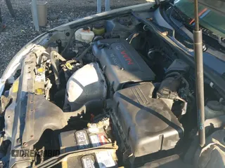 ✅ 2005 Toyota Camry LE • VIN: 4T1BE32K95U097172 • Lot: 43267272. Listed on IAAI with 215,010 mi. Free auction sales archive from the USA and detailed vehicle history report at DreamBid. Image 20.